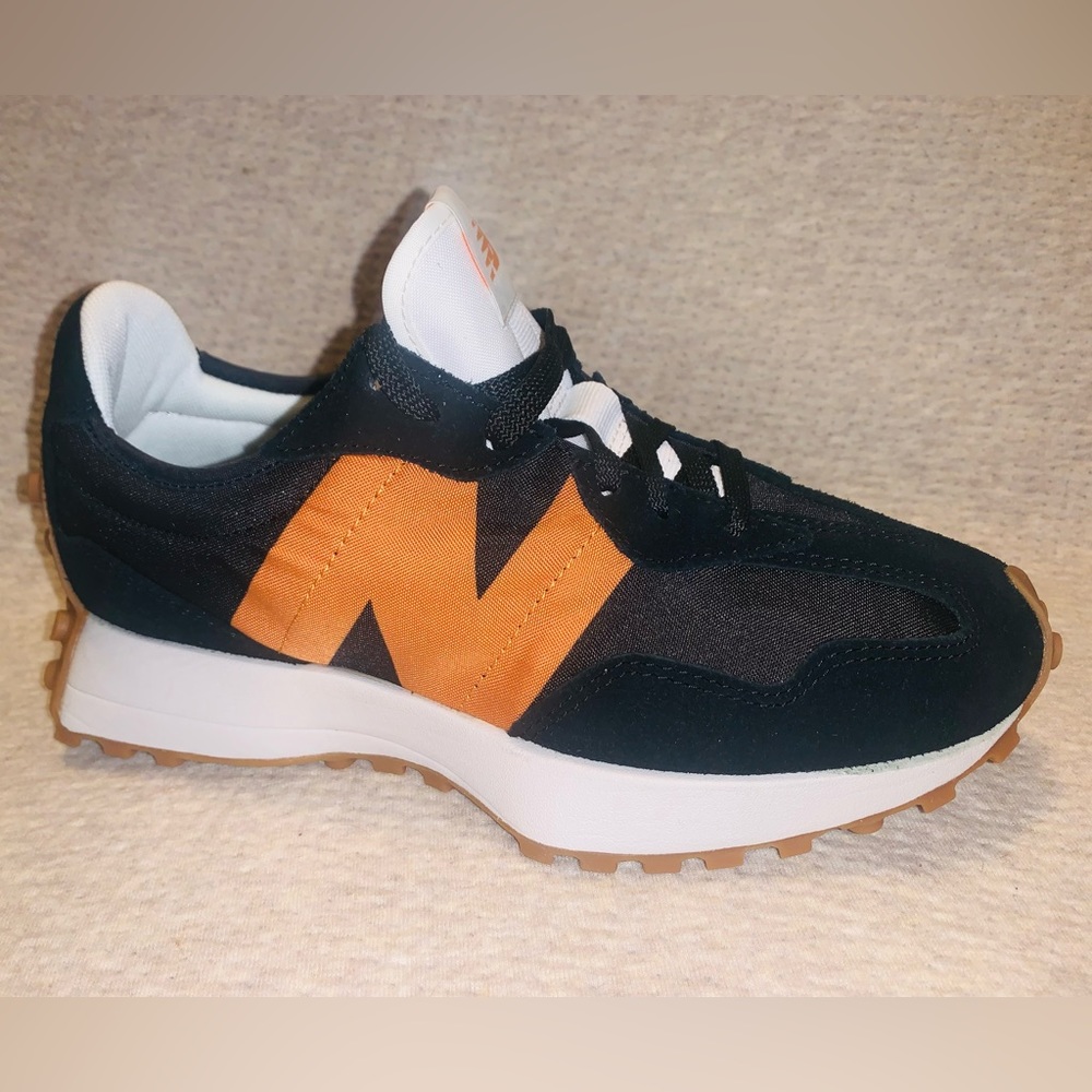 New Balance tennis shoe